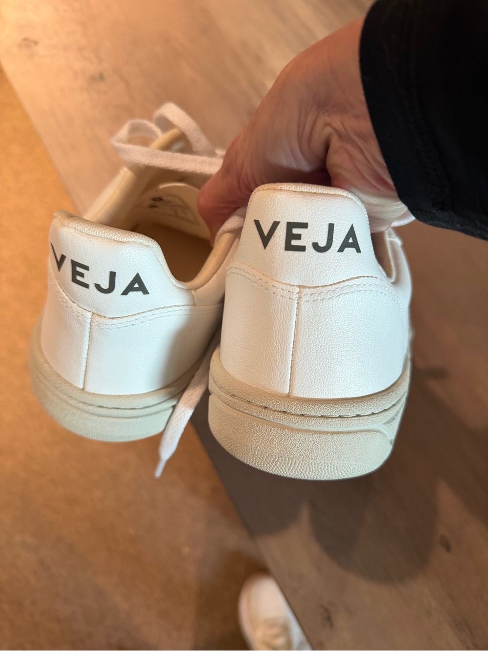 Veja Classic White Leather Sneakers - Picture 6 of 6